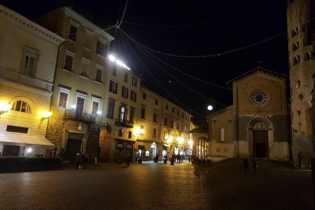 Appartement ...All'Archetto Di Sant'Andrea......Pieno Centro à Orvieto Extérieur photo